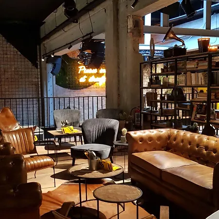 Upstairs Hotel Ostend