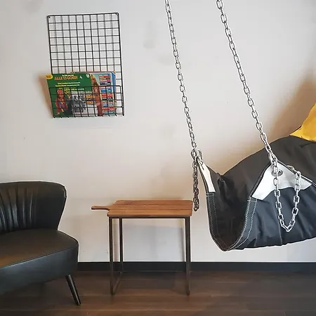 Ξενοδοχείο Upstairs Οστένδη