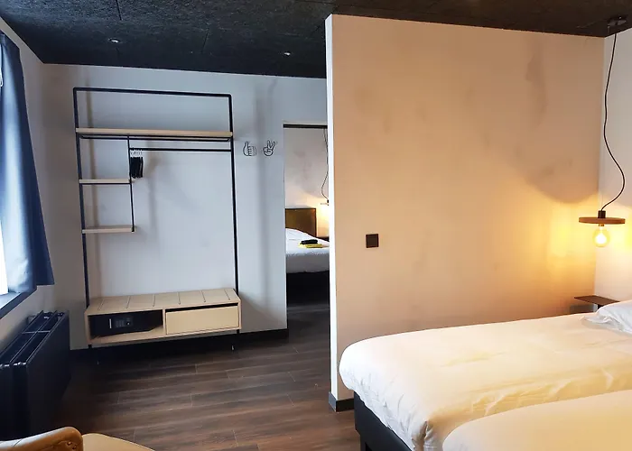 Upstairs Hotell Oostende