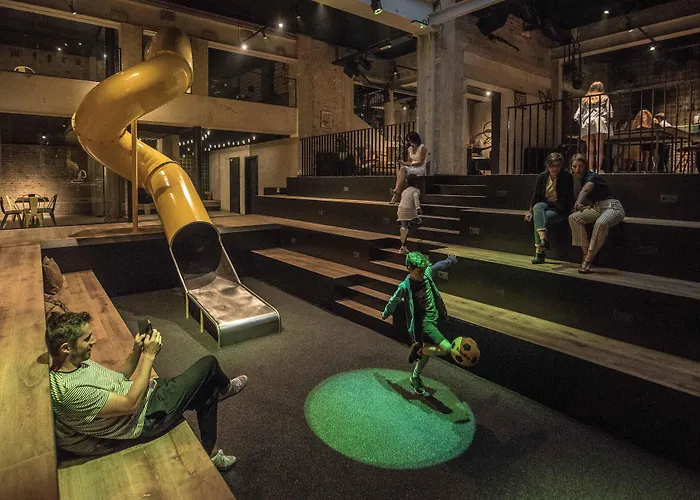 Upstairs Hotel Oostende