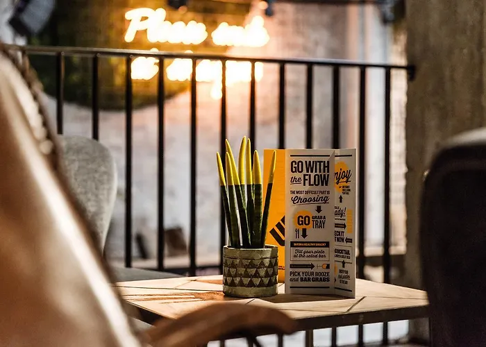 Upstairs Hotell Oostende