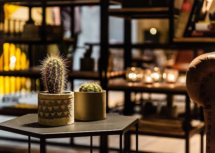 Upstairs Hotel Oostende