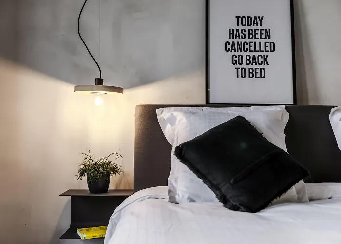 Upstairs Остенде