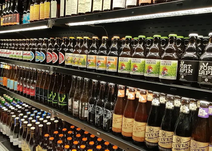 Upstairs Готель Остенде