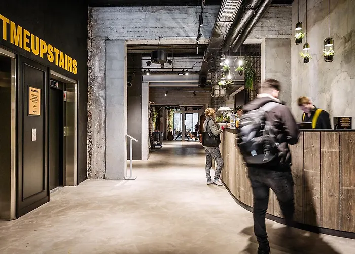 Upstairs 3* Остенде