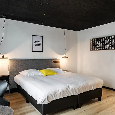 Upstairs 3* Ostend